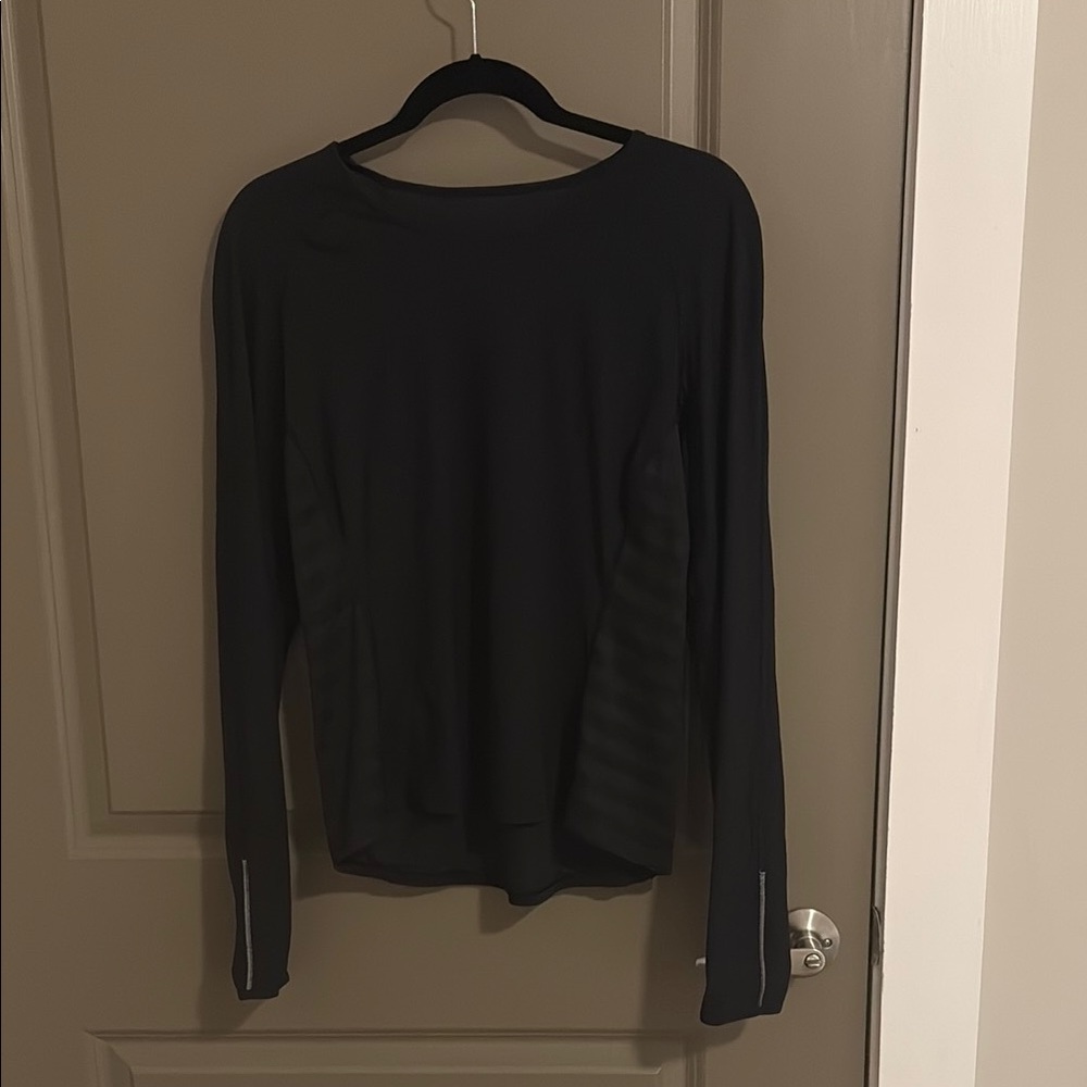Lululemon women’s long sleeve tee